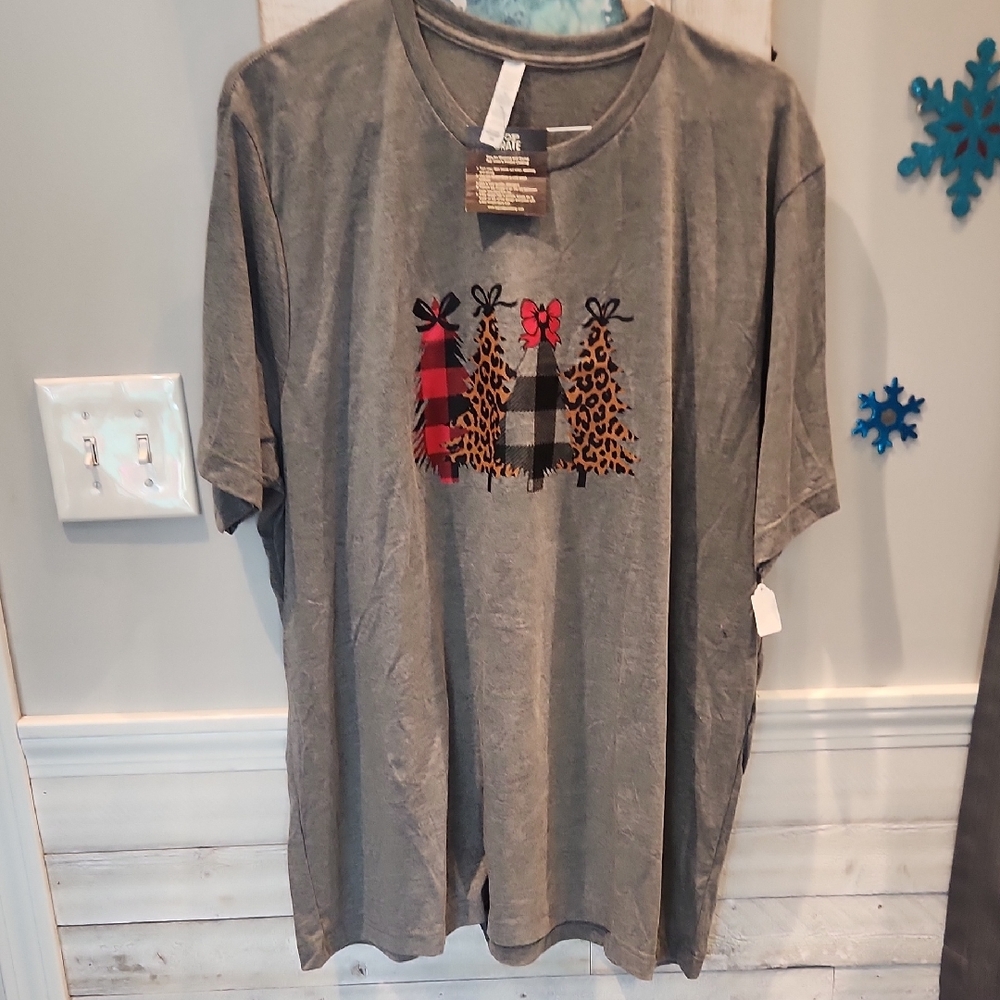NWT Top Crate Trees w/bows Women's Sz 3X Gray T-shirt